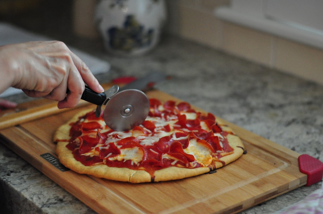 An Essential Guide to the Best Pizza Cutters
