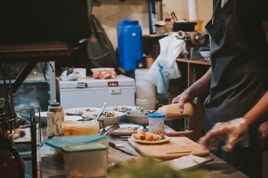 Table Manners: Picking the Perfect Kitchen Prepping Table