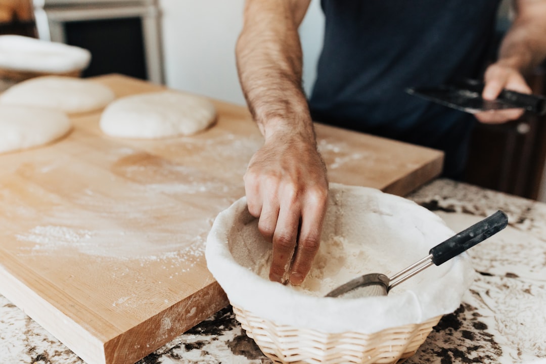 What Mixing Bowl to Choose for Your Next Pizza Masterpiece?
